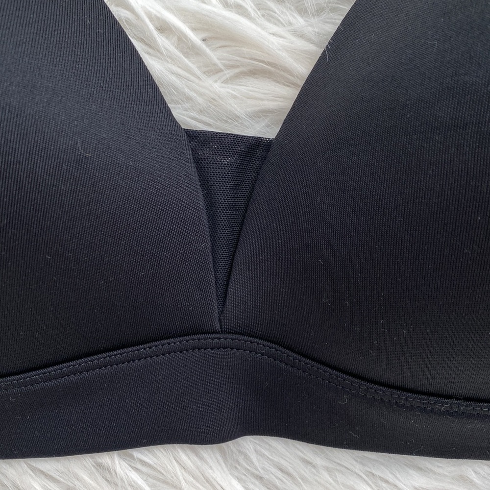 Auden | 36DD Black Lightly Lined Wirefree Bra - Picture 4 of 9